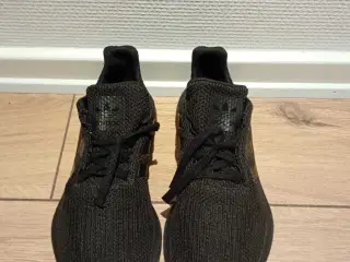 Fine sneakers, ADIDAS ORTHOLITE, str. 38.