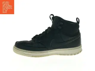 Vintersneakers fra Nike (str. 41)
