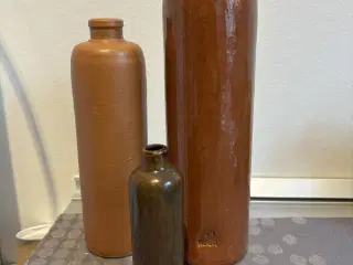 Tre stentøjs flasker i fin stand