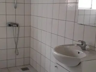 Pendlerværelse Tjæreborg egen indgang