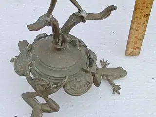 Bronzefigur.