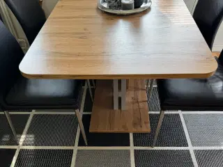 Spisebord