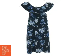 Kjole med blomster fra H&M (str. 134-140)