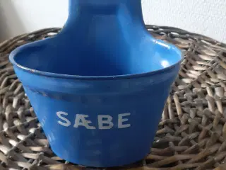 Madamblå