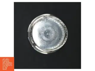 Sølvfarvet lysestage (str. 9 x 5 cm)