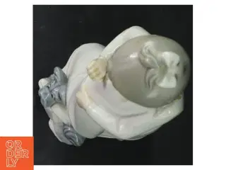 Porcelænsfigur af kvinde (str. 27 cm)