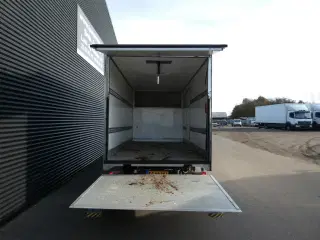 Iveco Daily 35S16 ALUKASSE/LIFT AUT, 2,3 D 156HK Ladv./Chas.