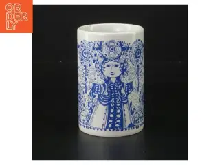 Keramikvase med blå tegning fra Nymølle (str. Ø 6,5 cm længde 10 cm)