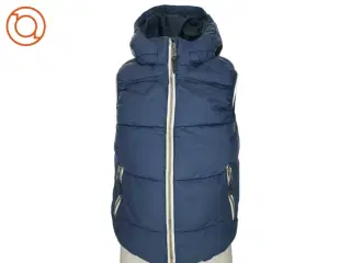 Vest fra H&M (str. 128)
