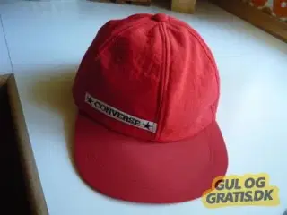 2 caps,  Schweppes Dry og Converse all Star