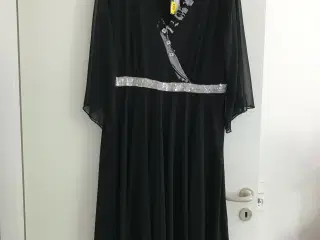 Pronto sort kjole med palietter 