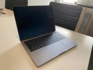 MacBook Pro, 13" 2018, med touchbar