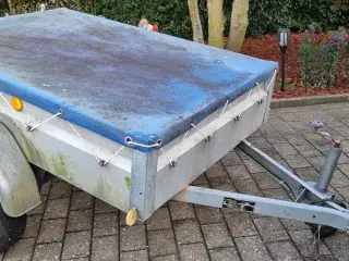 Trailer, brugt men alt virker.