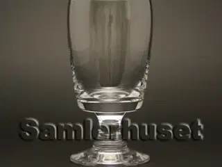 Almue, hvid Hvidvinsglas. H:115 mm.