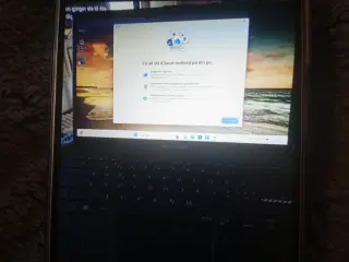 Computer Asus vivo book 1 år 