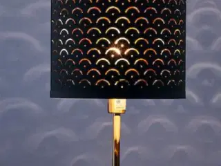 SØGER/KØBES IKEA sort Nymö lampe skærm. 