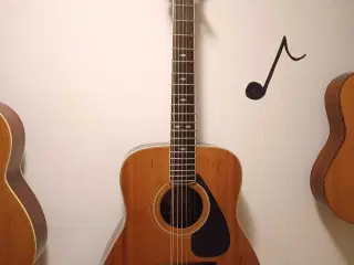 Yamaha FG-512 12-strengs Akustisk Guitar - Klassis