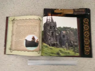 PIRATES of the CARRIBEAN: Eventyrbog med kikkert m