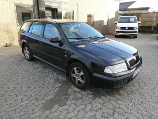 Skoda Octavia 1,6 Ambiente Combi aut.