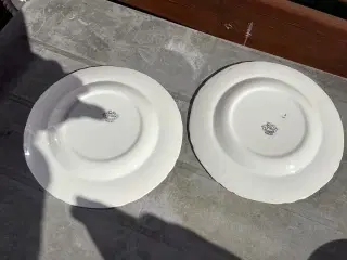 2 ældre tallerkner med Robin Hood motiv
