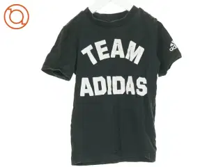 T-Shirt fra Adidas (str. 116 cm)