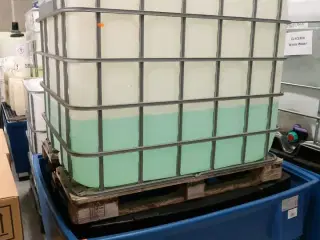 Spildekar DENIOS uden indhold