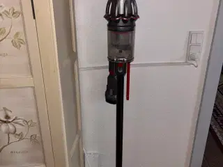 Dyson V11