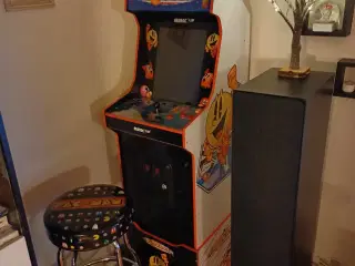 Arcade1up  pacman med stol.