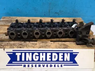 Case 821E Cylinderhoved 2831279