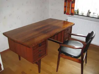 Fritstående Palisander Skrivebord