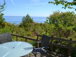 Sommerhus med Bornholms bedste havudsigt - ved �rsdale mellem Nex� og Svaneke