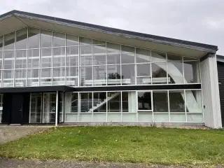 Stort kontor med Glasfacade