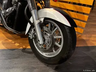 Suzuki VLR 1800