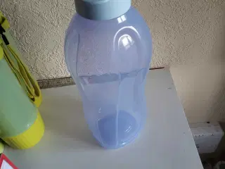 Tupperware flaske 2 L