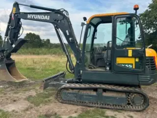 Hyundai HX55 Med Hydrema skifte og centralsmørring og grab-klo på. Udlejes, også med forkøbsret.