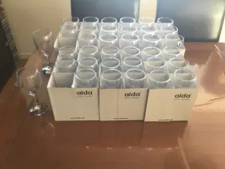 Hvid og rødvins glas 