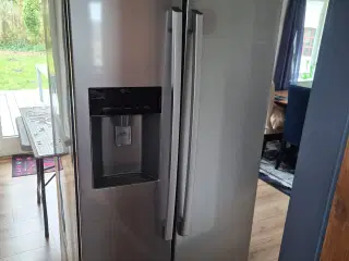 LG Amerikaner kølefryseskab side-by-side 