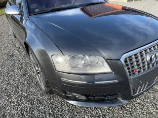 Audi S8 5.2 V10
