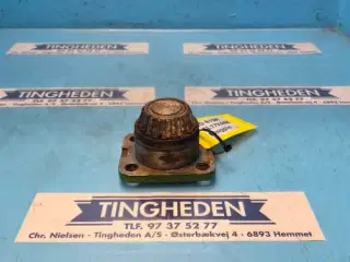 John Deere 6215R Pin AL172488