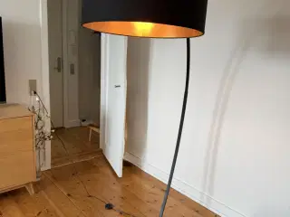 2 stk standerlamper