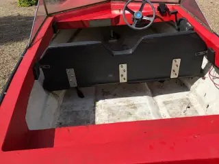 Båd med 15 hk mariner motor