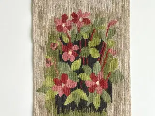Svensk broderi, rosa blomster