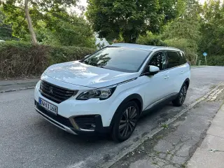 Peugeot 5008 1,2 e-THP 130 Allure 7prs