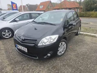 Toyota Auris 1,6 T2