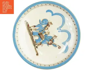 Dekoreret keramikfad fra Knabstrup i mønstret Bellman (str. 33 cm i diameter)