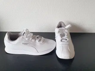 Puma sneakers 