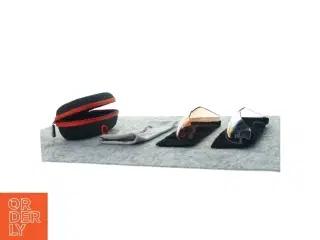 Brilleglas med etui fra Swisseye (str. 15 cm)