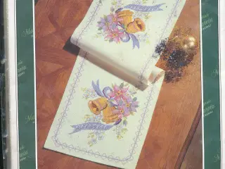 BRODERIKIT TIL JULELØBER 30 X 89 CM. FRA ATELJE MA