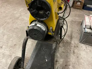 Gevindskæremaskine 