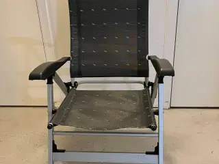 Campingstole med hynder.